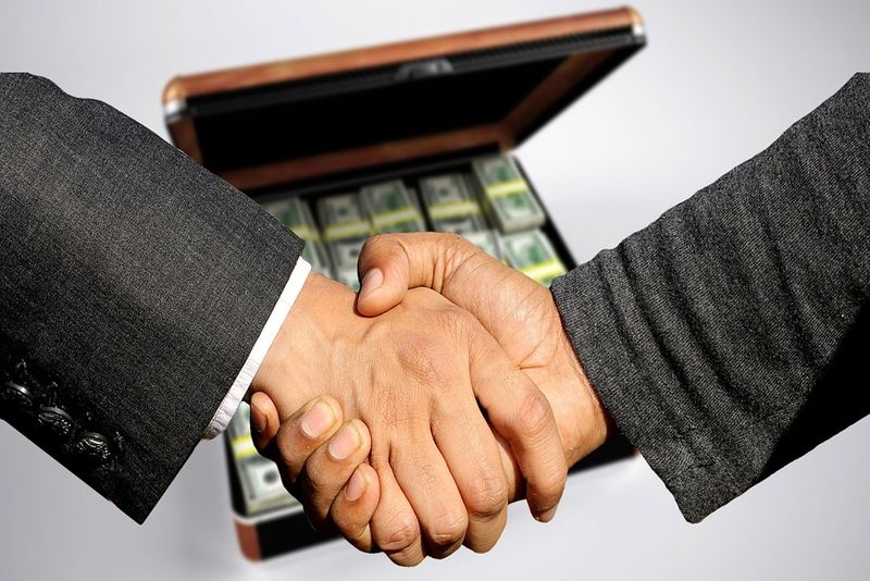 Noi titluri de stat Fidelis: ce trebuie să știe românii despre investiția cu dobândă atractivă și care sunt beneficiile speciale: &quot;E o modalitate simplă de a-ți proteja investițiile&quot; | EXCLUSIV