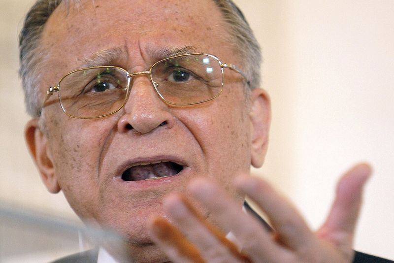 Ion Iliescu, trimis în judecată, din nou, în dosarul Mineriadei. Care ar fi procedura în cazul lui, la vârsta de 95 de ani, dacă va fi găsit vinovat: &quot;Nu există vreun risc ca Iliescu să ajungă în pușcărie chiar și condamnat dacă ar fi&quot; | EXCLUSIV