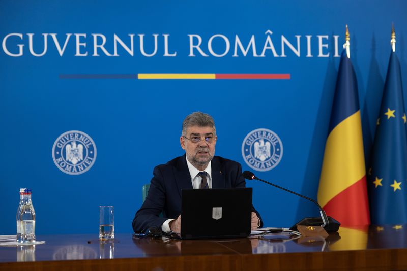 Pensiile peste un anumit prag, taxate cu 16%: Ce &icirc;i așteaptă pe seniori &icirc;n următoarele 6 luni. Economistul Aurelian Dochia explică: &ldquo;Nici Comisia Europeană nu va fi mulțumită de această măsură&rdquo; | EXCLUSIV