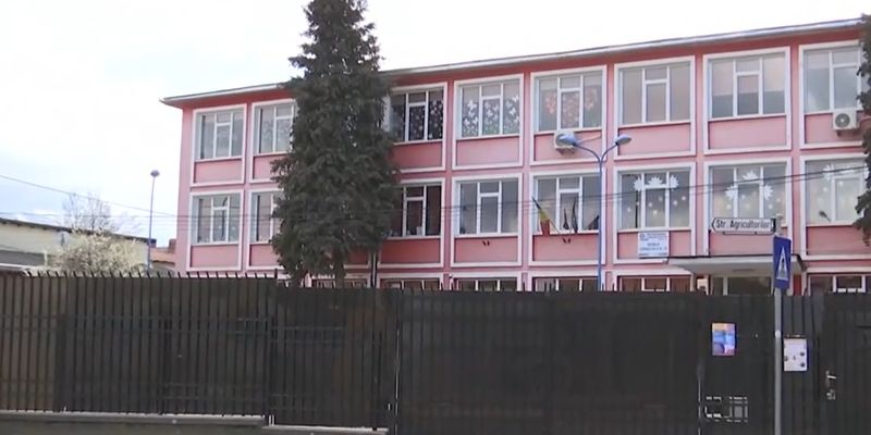 Școala unde &icirc;nvăța eleva