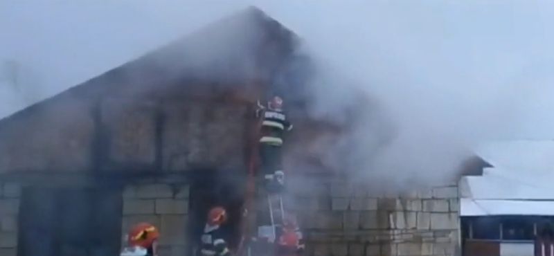 Imagini de la locul incendiului