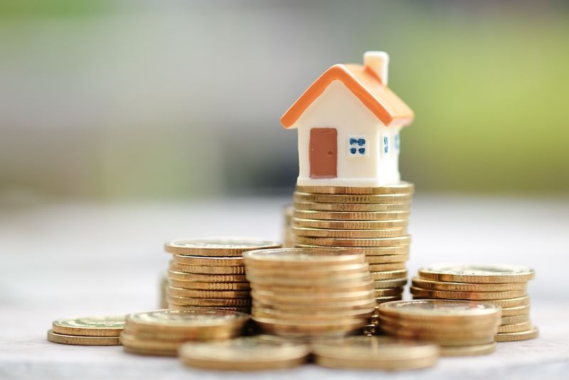 Noua Casă 2025: ofertă tentantă sau capcană? Ce e mai avantajos: garanția statului sau creditul ipotecar clasic. Sfatul experților: &quot;Singurii care au un avantaj la Programul Prima Casă sunt cei care nu dispun de acel avans&quot;