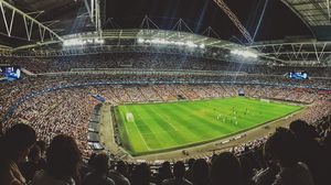 De pe Camp Nou în spatele tejghelei – Povestea neașteptată a unui fost star de la FC Barcelona