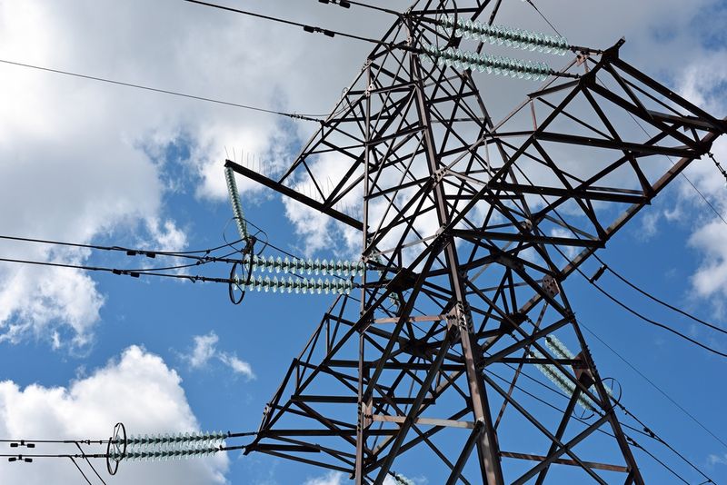 Blackout total &icirc;n Rom&acirc;nia: c&acirc;t rezistăm fără energie electrică și cine ar fi tăiat primul de la curent. Avertismentul unui expert financiar: 