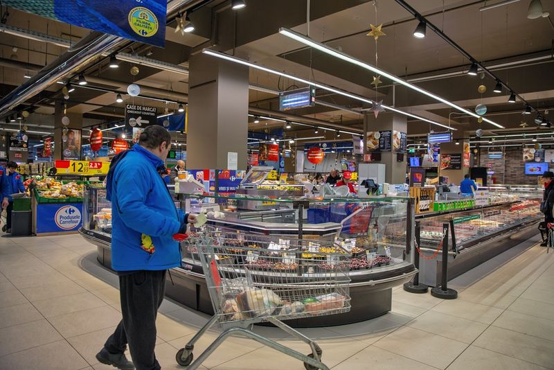 Scumpirile vin în val: Ce urmează după creșterea euro și cum vor fi afectați banii românilor. Economsitul Adrian Negrescu avertizează: &quot;Nu va scăpa nimeni de scumpirea creditelor&quot; | EXCLUSIV