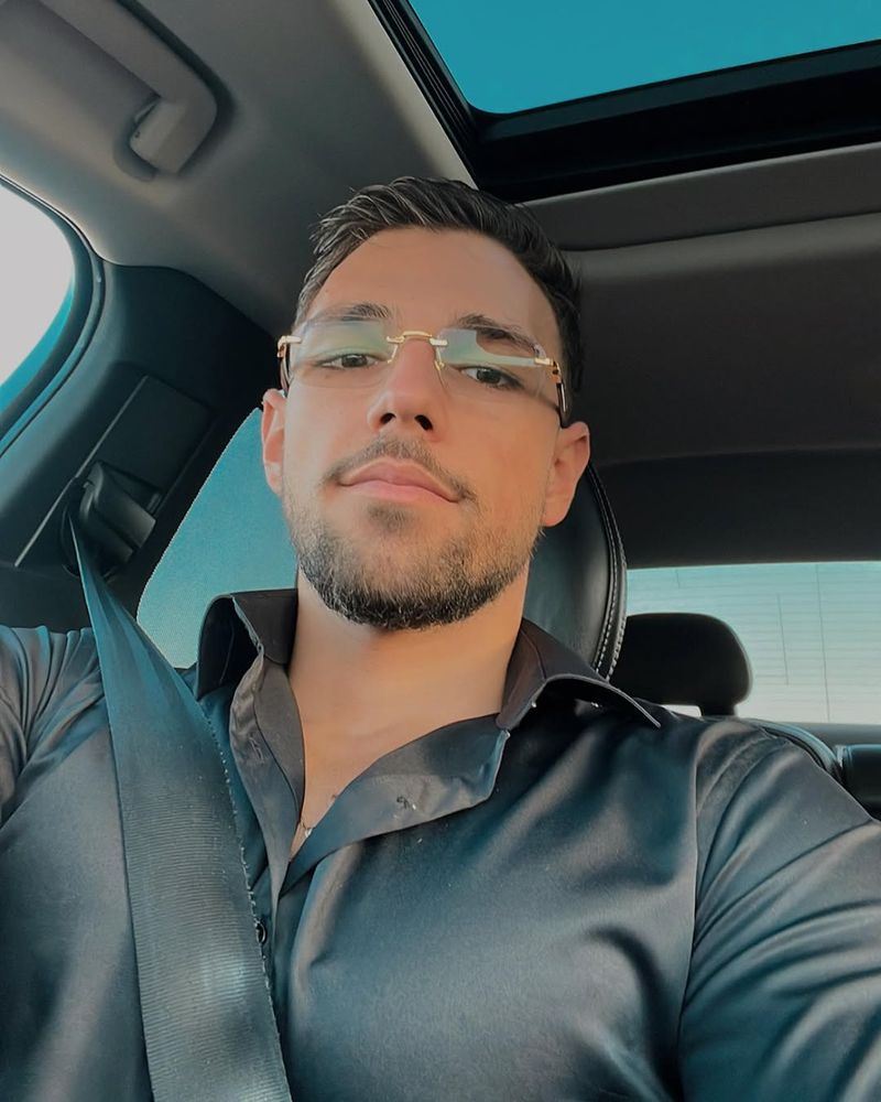 Andrew Barabancea Andrew Barabancea