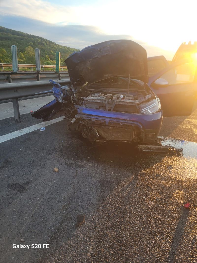 Imagini de la locul accidentului Imagini de la locul accidentului