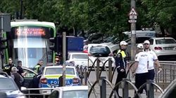 Accident șocant în București! Un tânăr a fost lovit de mașina de poliție chiar pe trecerea de pietoni. În ce stare se află victima?