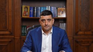 Unde a plecat George Simion, imediat după rezultatele alegerilor prezidențiale? Liderul AUR a fost fotografiat în aeroport la primele ore ale dimineții