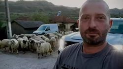 Cum arată casa lui Cheloo din Breaza. S-a mutat la țară și nu se ferește de treburile gospodărești