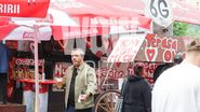 Gina Pistol și chefii în Piața Obor