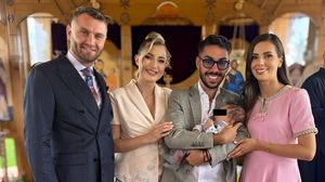 Armin Nicoară și Claudia Puican, botez în stil italian pentru fiul lor! Stai să vezi cum s-a conformat nașa Georgiana Lobonț cu ținuta. Criticii de modă au sărit imediat cu comentariile | EXCLUSIV