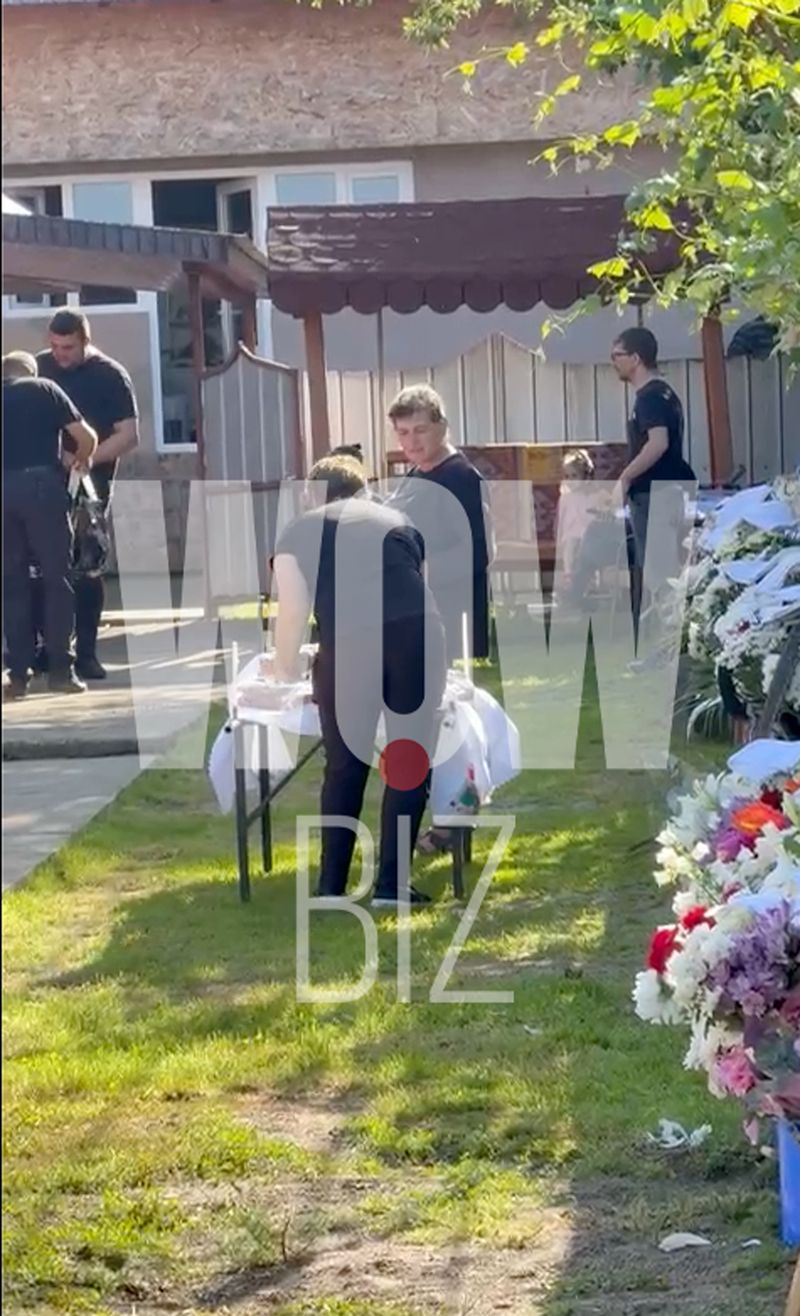 Pregătiri &icirc;nmorm&acirc;ntare Teodora Marcu