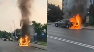 Momente de panică într-o stație de autobuz din Bacău! Un autoturism a fost cuprins de flăcări și a ars ca o torță