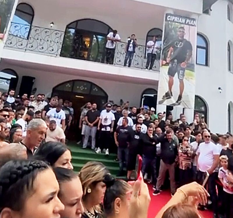 &Icirc;nmorm&acirc;ntare Ciprian Pian