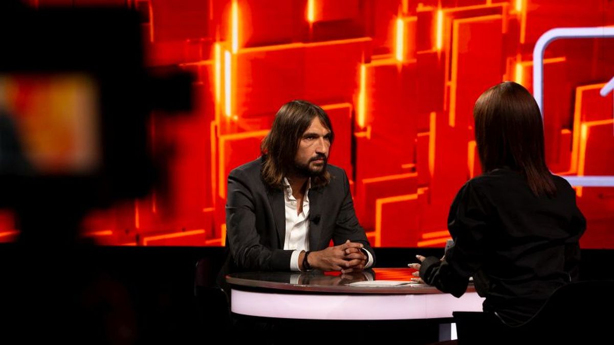 Dan Alexa, invitatul ediției de duminică al emisiunii “40 de întrebări cu Denise  Rifai”. “Are Anamaria Prodan pumnul greu?”, “Este infidelitatea celei de-a  doua soții reversul medaliei?”, printre întrebările adresate antrenorului de