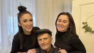 Carmen de la Sălciua alături de sora și tatăl ei