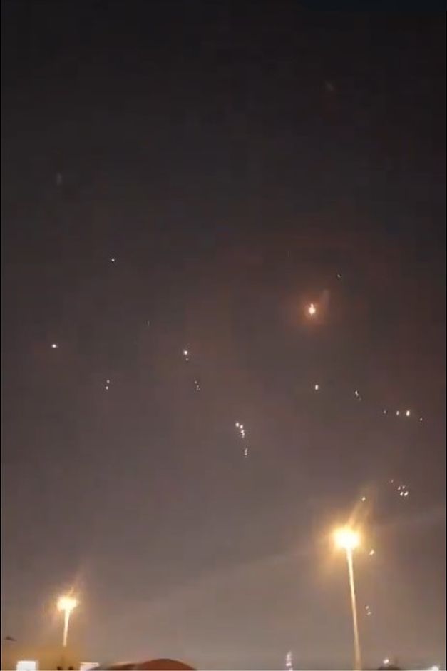 Atacul cu rachete din Qatar, filmat de localnicii din zonă Atacul cu rachete din Qatar, filmat de localnicii din zonă