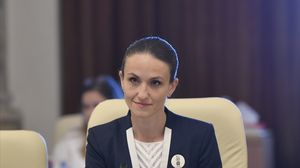 Cine este Oana Silvia Țoiu. Biografie: vârstă, studii, carieră. Va conduce Ministerul de Externe în Guvernul Bolojan!