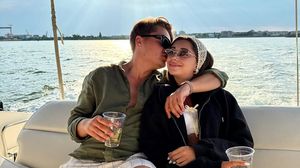 Imagini cu apartamentul în care s-au mutat Selly și Smaranda. Masa din living cântărește 180 de kilograme