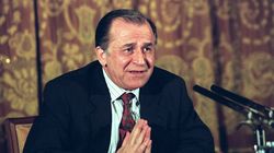 Ce se întâmplă cu Ion Iliescu, după o lună de internare? Conducerea spitalului a făcut anunțul: „Pacientul este...”