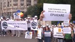Angajații din APIA, AFIR și MIPE au ieșit în stradă, nemulțumiți de tăierea sporurilor! Protestează în Piața Victoriei împotriva măsurilor de austeritate impuse de Guvern