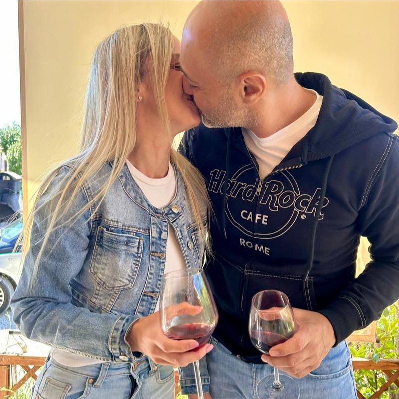 Mihai Mitoșeru și iubita lui