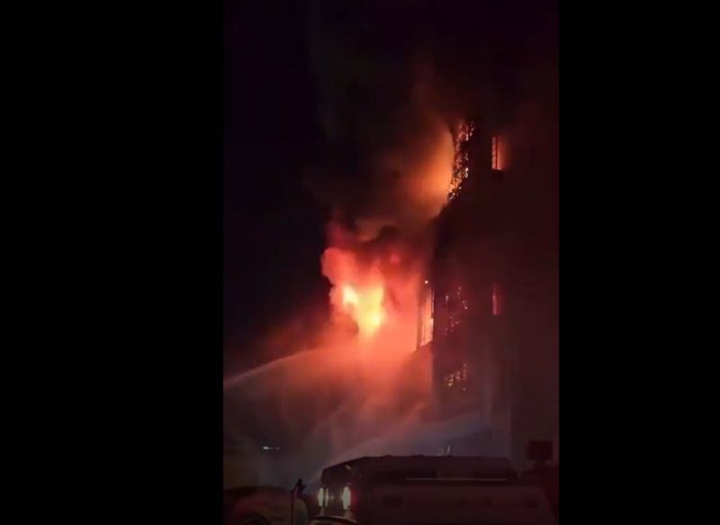 Incendiul care a izbucnit la un mall din Irak