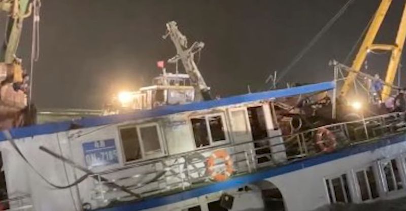 Vaporul care s-a răsturnat în Vietnam Vaporul care s-a răsturnat în Vietnam