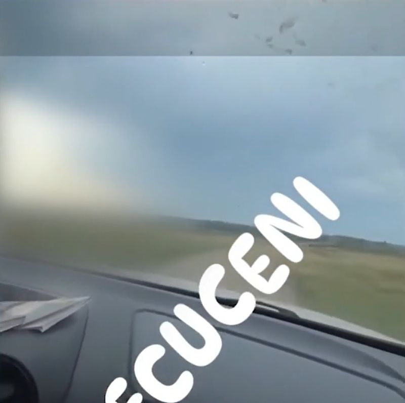 Copil în vârstă de 7 ani, la volan