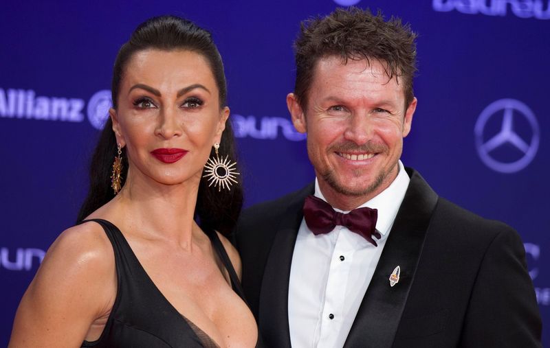Când va fi înmormântat Felix Baumgartner, de fapt?