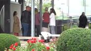 Mihaela Rădulescu, în fața capelei unde a fost depus sicriul cu trupul neînsuflețit al lui Felix Baumgartner