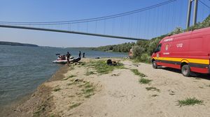 Un tânăr în vârstă de 21 de ani a murit înecat în apele Dunării! Trupul său neînsuflețit a fost găsit după aproape 20 de ore de căutări