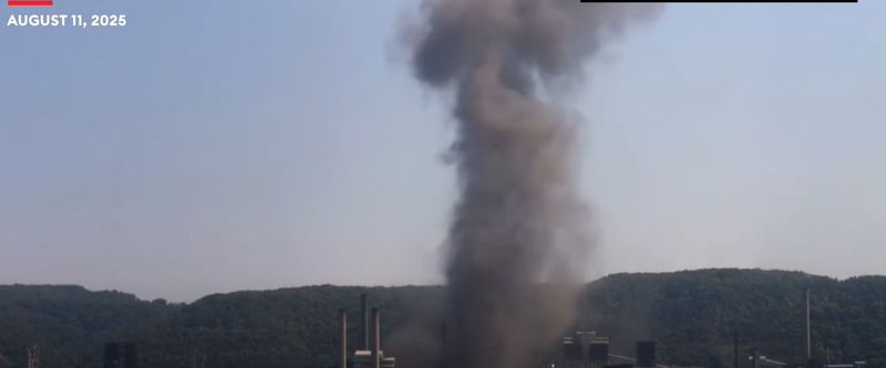 Explozie la US Clairton: deflagrație la fabrica de cărbune de cocs, două decese 1 Imagine de la locul exploziei din SUA