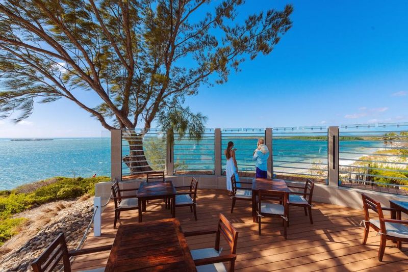 Imagini cu hotelul lui Radu Mazăre