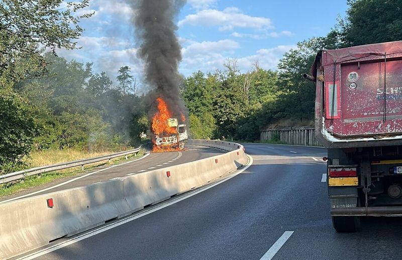 Imagini de la locul incendiului Imagini de la locul incendiului