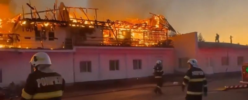 Imagini de la locul incendiului