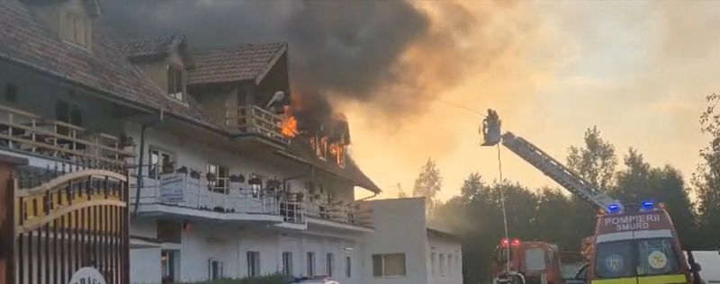 Imagini de la locul incendiului