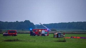 Un balon cu aer cald s-a prăbușit în timp ce transporta 34 de oameni, în Olanda! În urma aterizării violente, o persoană și-a pierdut viața, iar alte cinci au fost rănite