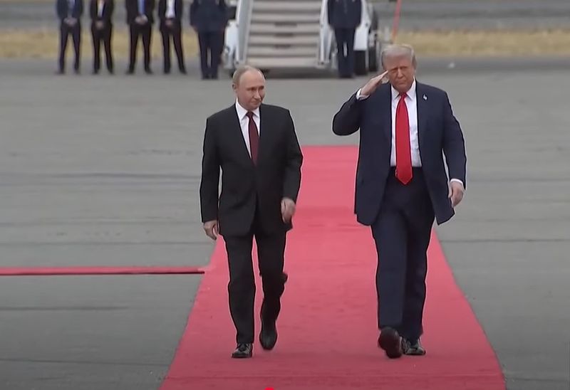 Vladimir Putin și Donald Trump, la summitul din Alaska