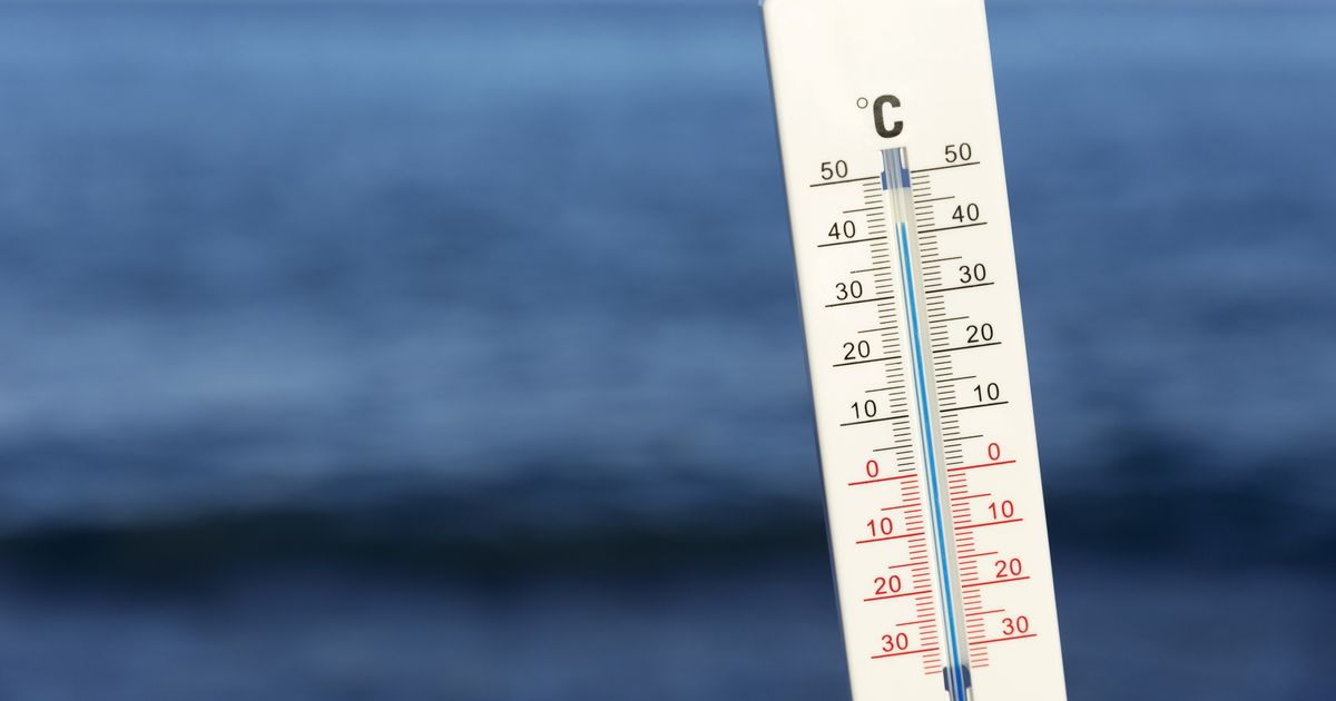 Vreme la extreme în România! Meteorologii anunță caniculă, furtuni violente și grindină. Care sunt zonele afectate de cod galben și portocaliu?