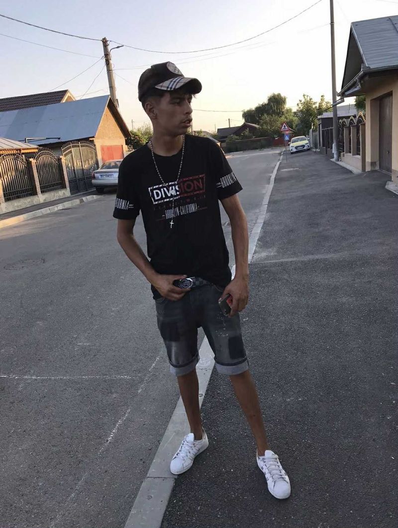 Cătălin, băiatul mort în tragedia de pe A1 Cătălin, băiatul mort în tragedia de pe A1