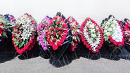se interzic coroanele funerare