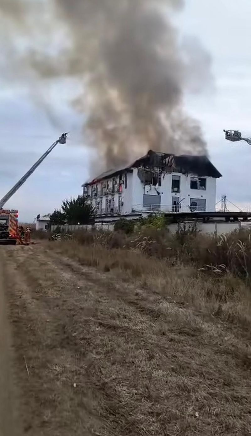 Imagini de la locul incendiului