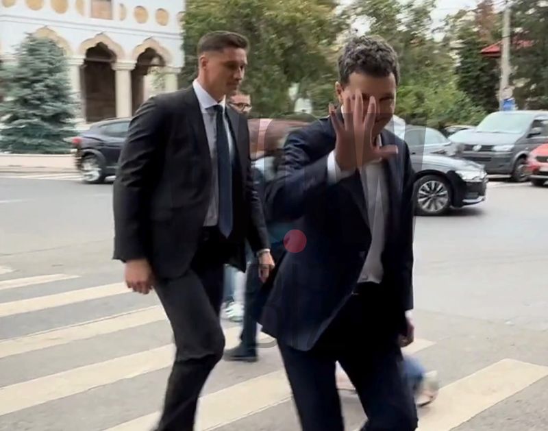 nicusor dan cu fata la scoala