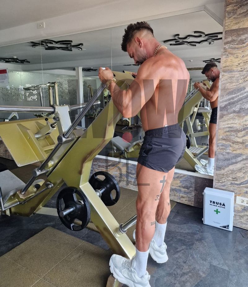 dorian popa in sala de sport