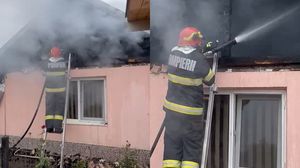 Imagine de la locul incendiului