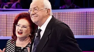 Adevărul despre relația pe care o aveau, de fapt, Stela Popescu și Alexandru Arșinel în spatele cortinelor! Ani la rând admiratorii au crezut că cei doi actori au o relație foarte bună, dar realitatea era alta: „Erau vecini. Nu se vizitau”
