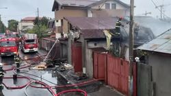 Incendiu de proporții pe străzile din București! Pompierii au intervenit de urgență să potolească flăcările