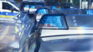 Accident grav pe Centura Capitalei! 6 persoane au ajuns la spital, după ce un microbuz s-a ciocnit cu un camion